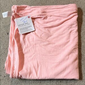 Lululemon Sage Scarf *Wool “Minty Pink”NWT